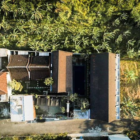 Belimbing Guest House Canggu Exterior photo